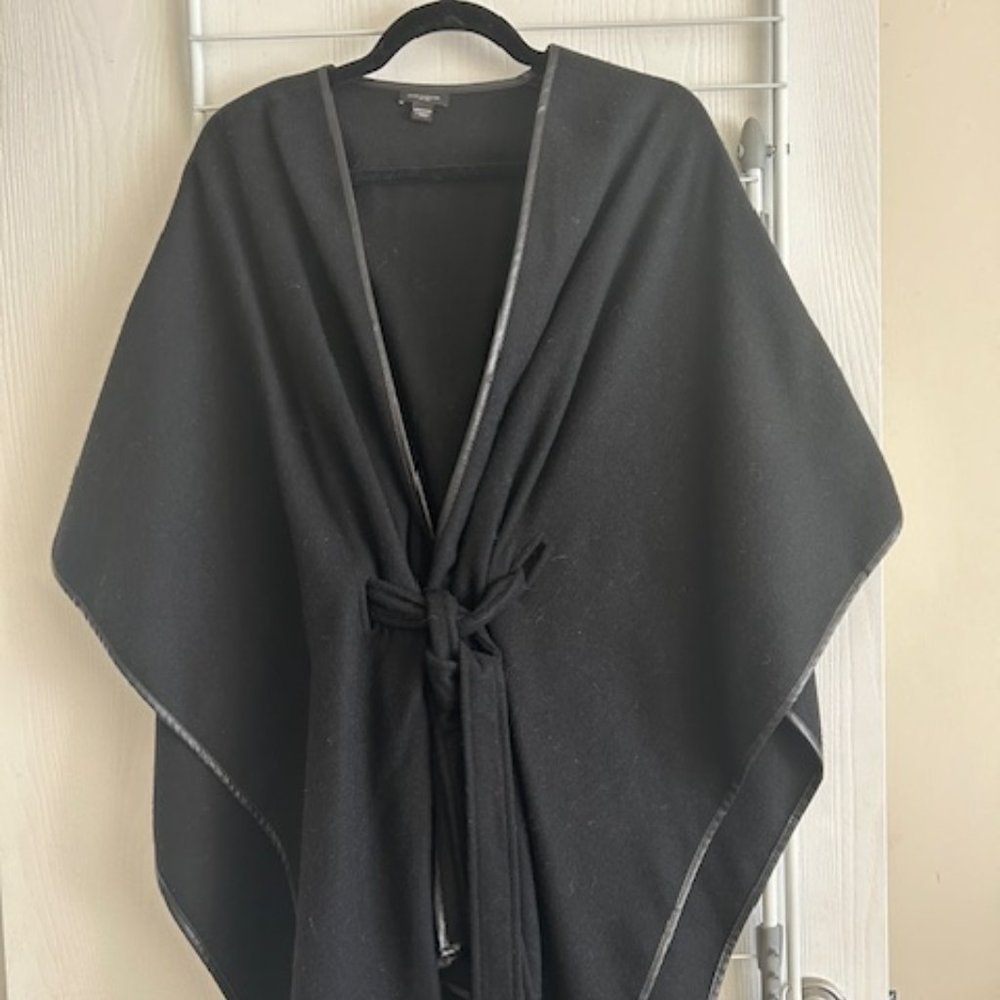 Black Women's Ann Taylor Cape